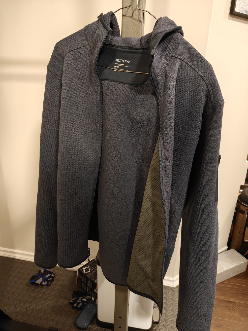 Arc'teryx Men's Dark Gray Hooded Fleece Jacket